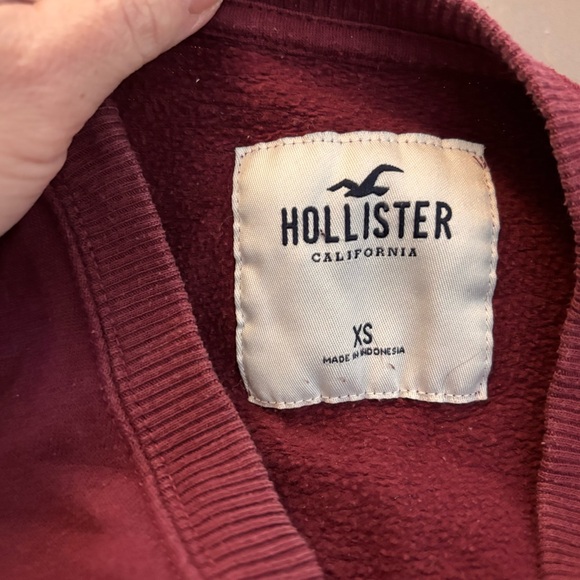 Hollister Graphic Oversized Crewneck Sweatshirt • size XS - Picture 3 of 3